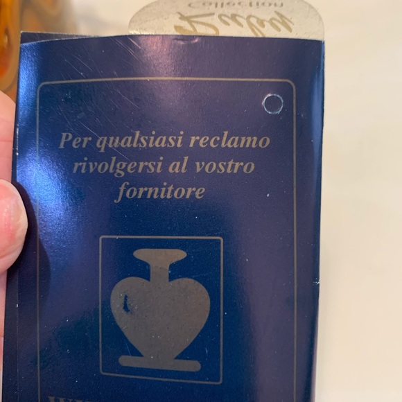 Handmade Small Glass Sculptured Bowl by White Crystal and Marked Made in Italy - Picture 13 of 15